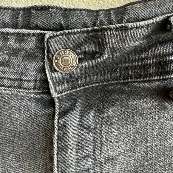 High Rise Stretch Straight Leg Cropped Jeans - Picture 3 of 4